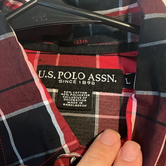 Button - Picture 2 of 2